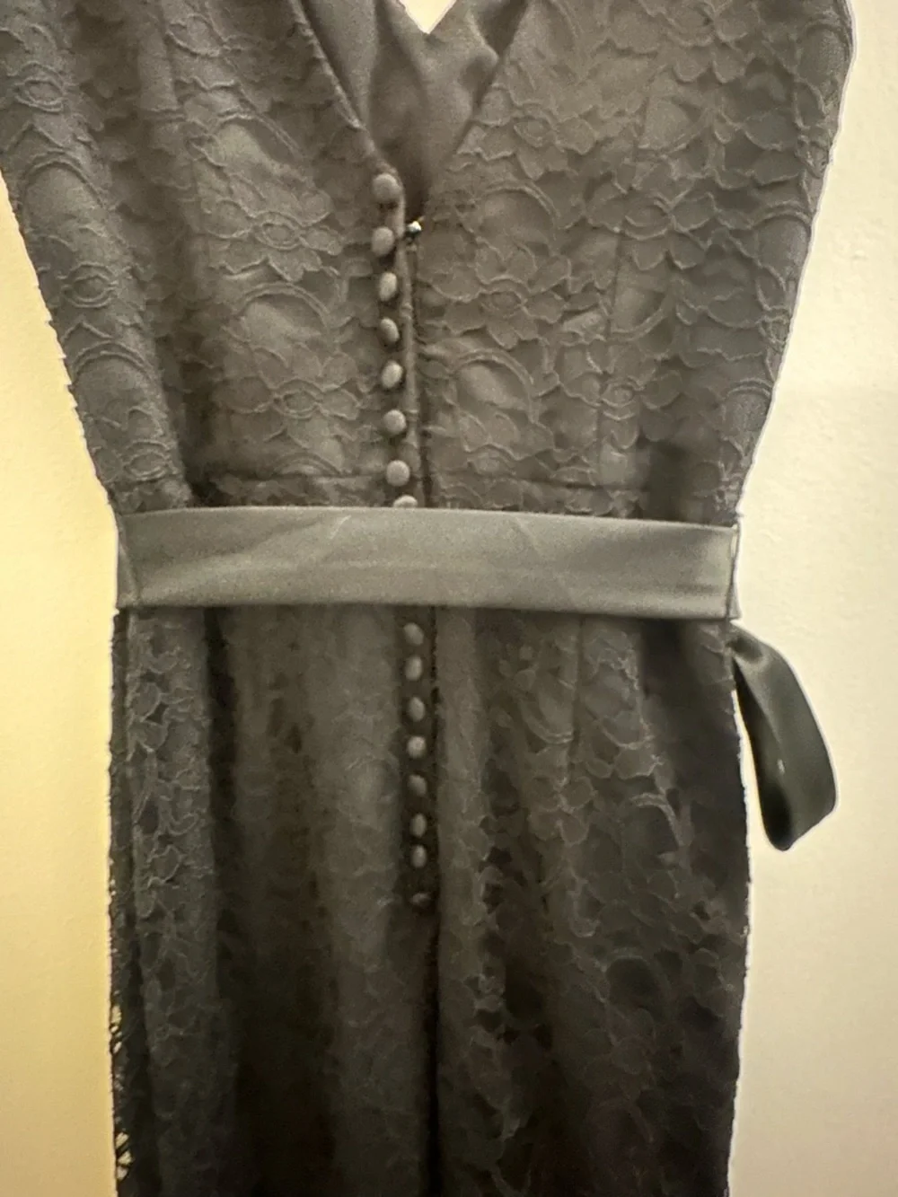 Mori Lee Madeline Gardner Black Lace Formal Gown - Size 8 - Floor Length - Picture 5 of 7